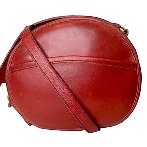 VINTAGE COACH CHESTER Cherry Red Glove-Tanned Leather Crossbody Bag 9901 RARE
